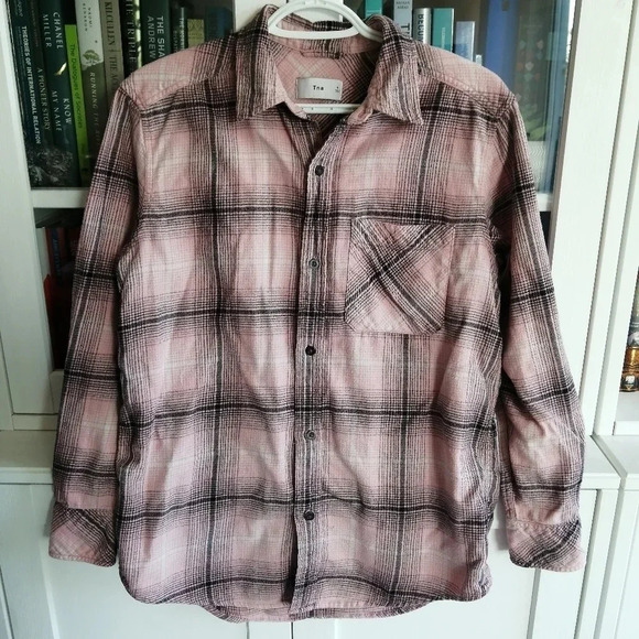 Aritzia TNA Plaid Brushed Flannel Button Up 90s Pink and Black Small - Picture 3 of 15